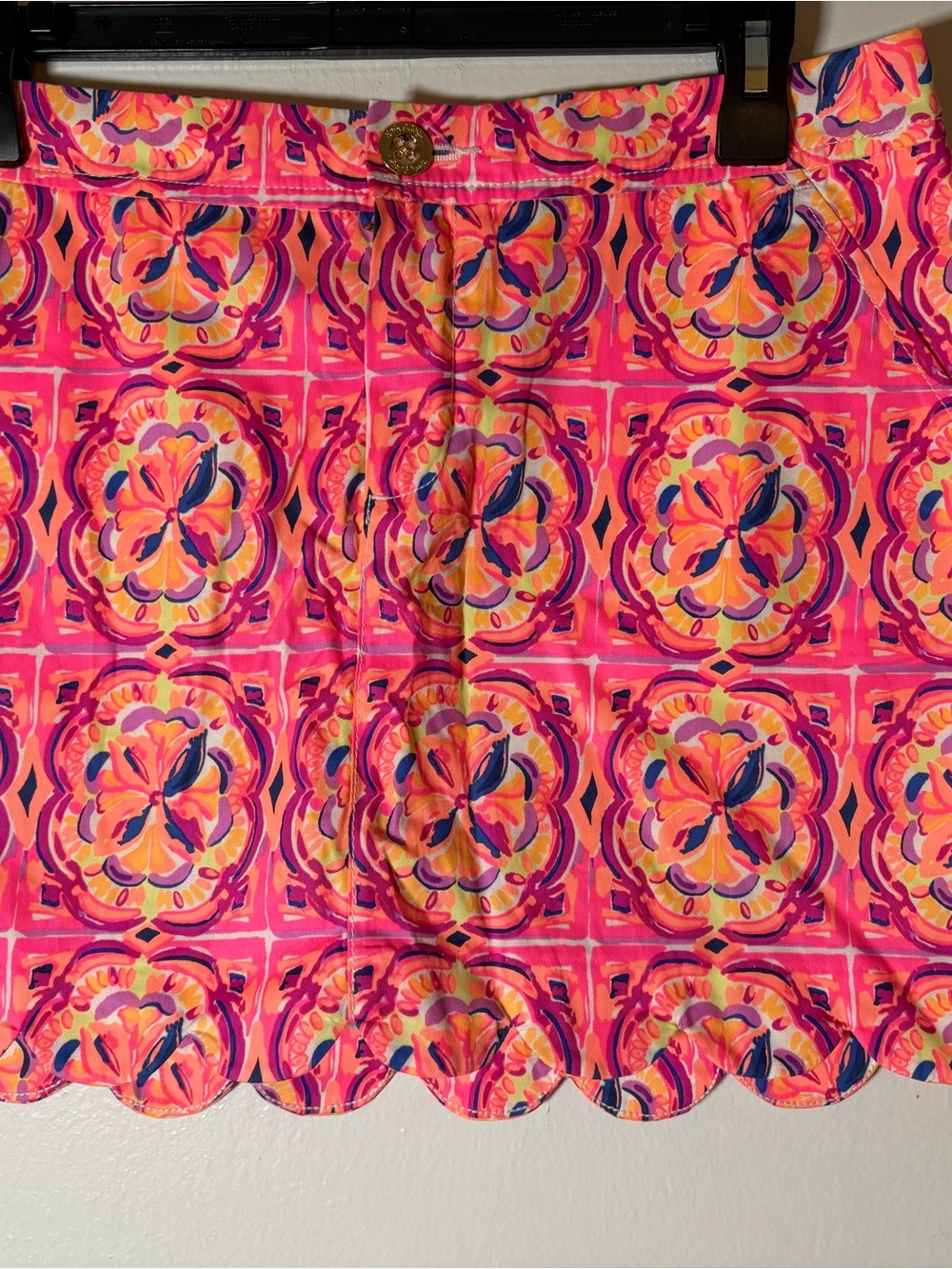 Lilly Pulitzer Pink and White Label Detail